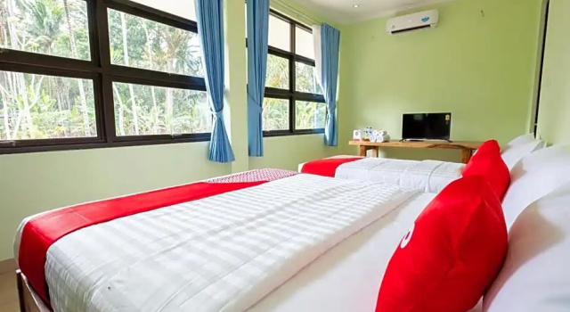 Люкс Superior OYO 1605 Puput Resort Batulayar Senggigi