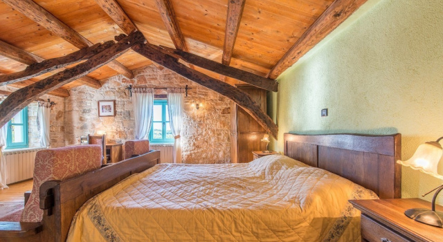 Authentic Villa in Tinjan With Private Pool, Забронировать Вилла Тиньян Central Istria
