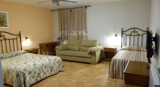 Complejo Turístico Bielsa Hotel y camping, Забронировать Кемпинг Бьельса Sobrarbe