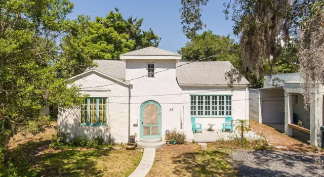 Spanish Beach Bungalow, Забронировать Дом для отпуска Коттеджи Дейтона-Бич, рядом с Бич Стрит, Коттедж