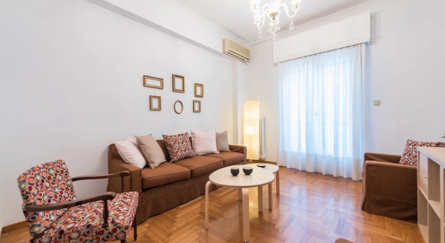 Elegant Koukaki Apartment  by Cloudkeys, Забронировать Апартаменты/квартира Неос-Космос Афины, рядом с Акрополь