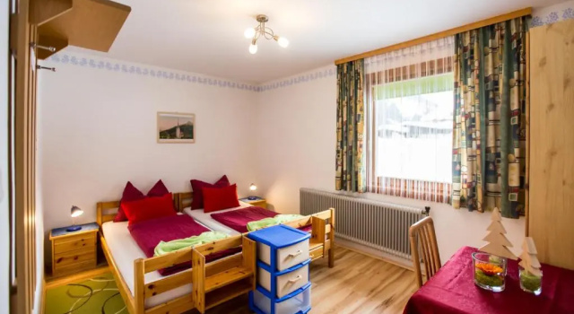 Haus Johanna, Rezerwuj Hotel Hotele w Tirol z Parkingiem, Parking