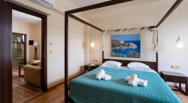 Ladiko Suites - Faliraki, Забронировать Отель Отели острова Родоса с бассейном, рядом с Пляж Антони Квин Бэй, Бассейн
