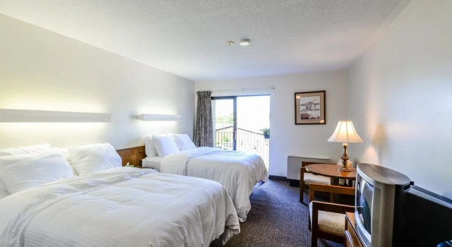 The June Motel, Sauble Beach, Забронировать Мотель Отели Bruce County 4 звезды, 4*