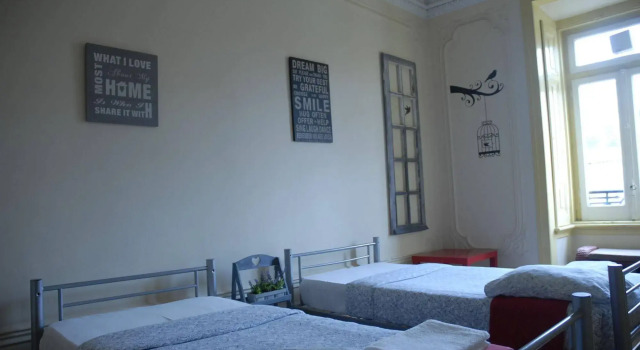 Refuge in Santa Marta Hostel, Забронировать Хостел Санту-Антониу 