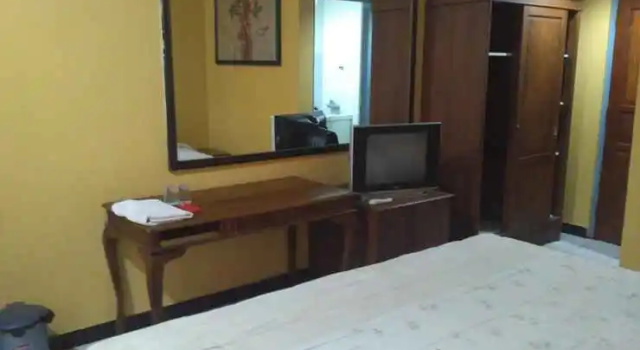 Hotel Sokanandi, Rezerwuj Hotel Hotele w Central Java z Parkingiem, Parking