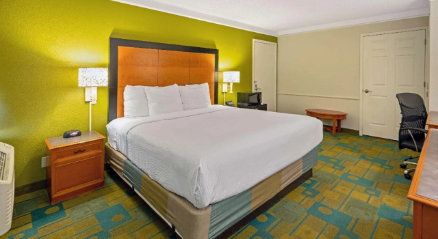 Двухместный номер Travelodge by Wyndham Phoenix North