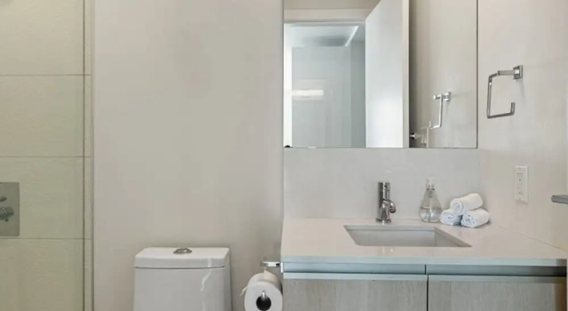 Апартаменты DT Upscale Corner Unit Tower Views Free Parking