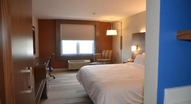 Номер Standard Holiday Inn Express Hotel & Suites Rochester by IHG