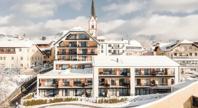 AlpenParks Hotel & Apartment Carpe Solem, Prenota Appartamento Hotel con piscina a Lungau, Piscina