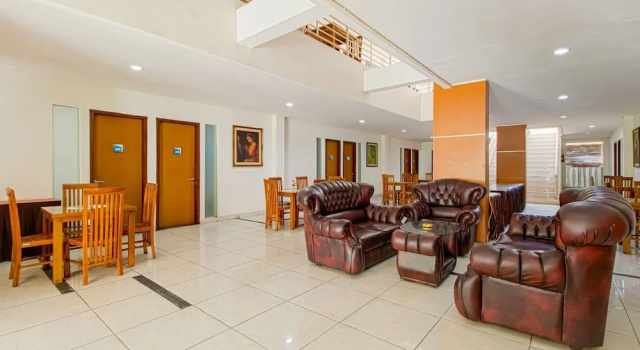 Sans Hotel Prime Cailendra Yogyakarta by RedDoorz, Rezerwuj Hotel Tanie Hotele w Timuran