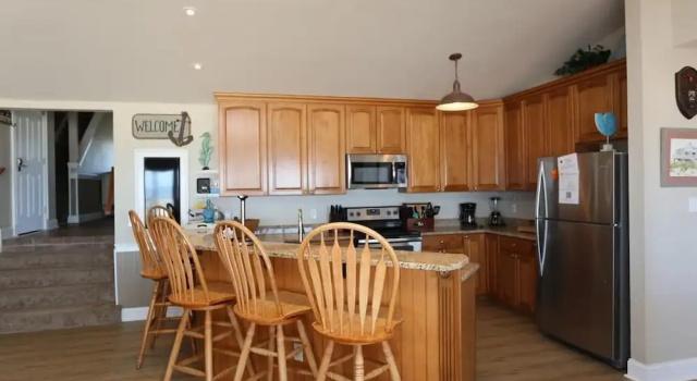 Коттедж Buckleys Beach House by Pristine Property Vacation Rentals
