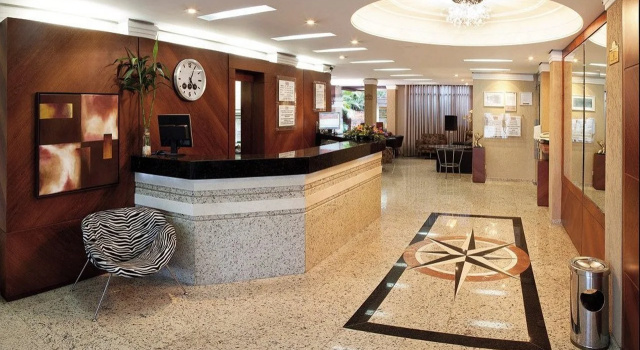 Lira Hotel