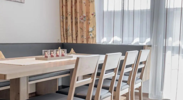 Апартаменты с 4 комнатами с балконом Ferienhaus Apart Sonnzeit