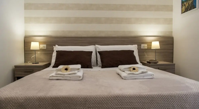 lungomare rooms, Забронировать Отель Отели Кастелламмаре-ди-Стабия с парковкой, Парковка