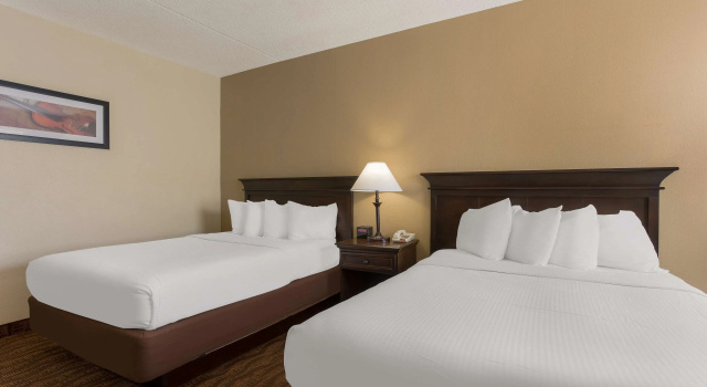 Четырёхместный номер Standard Best Western Music Capital Inn