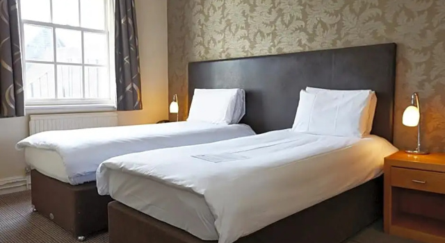 Номер Standard Sun Hotel by Greene King Inns
