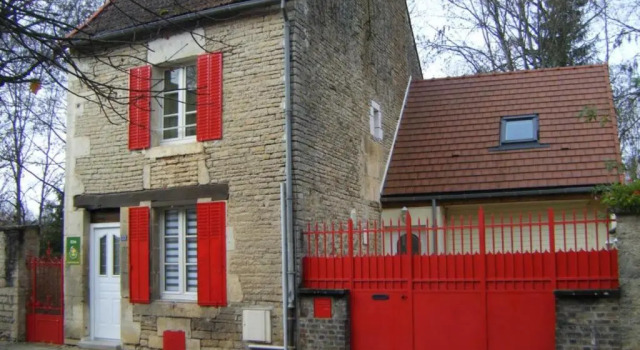 Gîte Les Riceys, 4 pièces, 6 personnes - FR-1-543-153, Book Hotel Mesnil-Saint-Père 