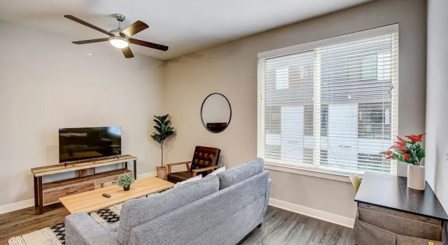 FRONTDESK Five Two At Highland Apts Downtown Austin