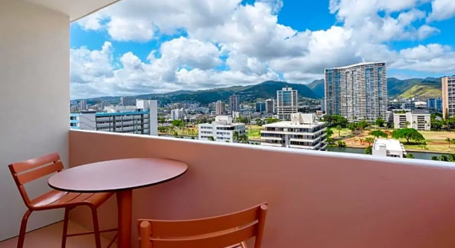 Номер Standard с частичным видом на океан The Ambassador Hotel of Waikiki, Tapestry Collection by Hilton