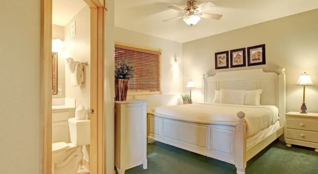 Sheep Mountain 20b 2 Bedroom Condo by RedAwning, Забронировать Апартаменты/квартира Отели Rocky Mountain National Park с парковкой, Парковка