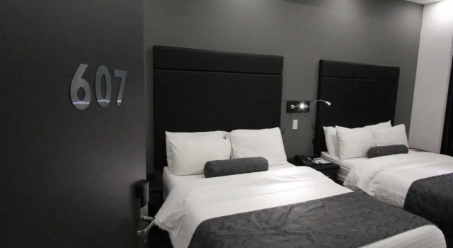 Четырёхместный номер Deluxe Hotel San Fernando Real