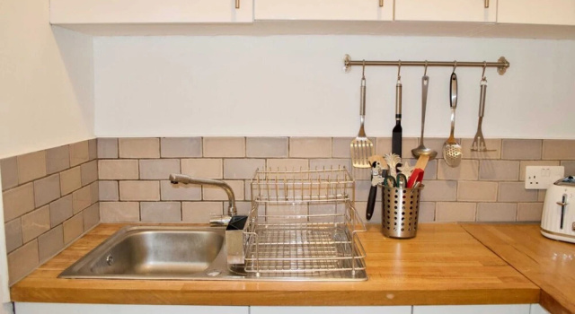 Bright And Comfortable 2 Bedroom Flat