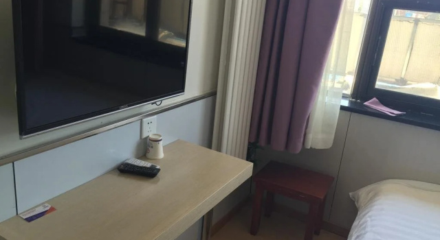 Lanhuahua Hotel Dingbianyidian