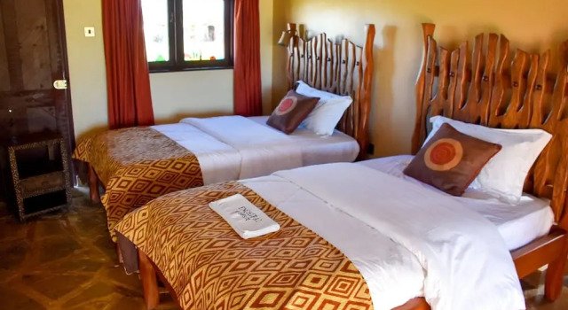 Enchipai Campsite and Cottages, Đặt Khu cắm trại Kitengela Nakuru