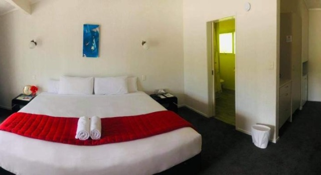 Студия Standard Haruru Falls Retreat