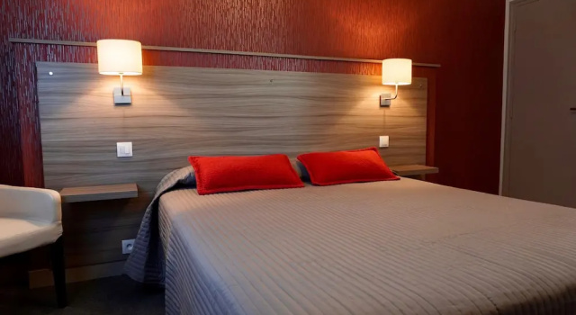 Семейный номер Standard Logis Hôtel Restaurant Clair Cottage, Chisseaux - Chenonceaux
