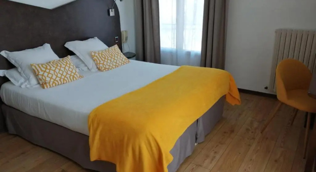 Номер Comfort Hôtel L'Iroko The Originals City