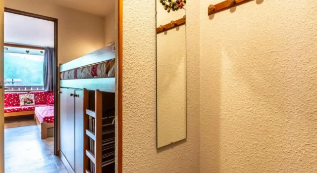 Studio cosy pour 4, proche pistes et commerces, animaux admis, parking inclus - FR-1-304-26, Забронировать Апартаменты/квартира Отели Лыжного курорта на озере Анси с парковкой, Парковка