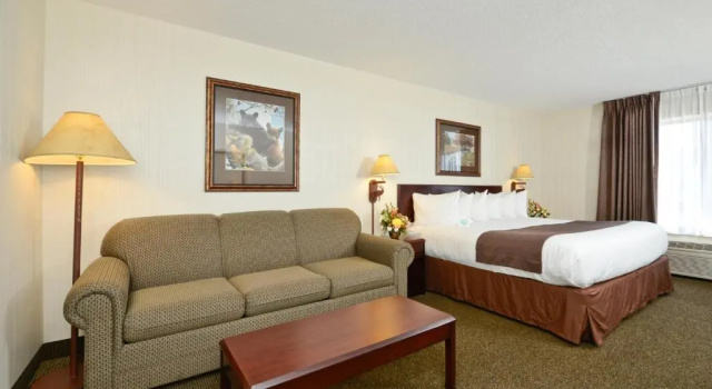 Номер Standard Clubhouse Inn