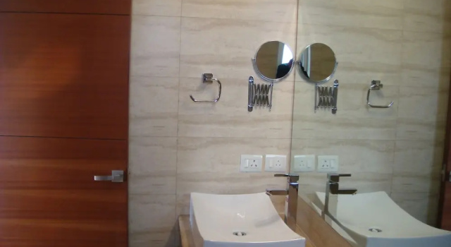 Номер Deluxe Ahuja Residency Noida