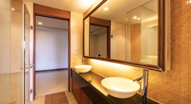 CAPITAL O890 The Royal Bay View Villas, Забронировать Отель Карон Бич Пхукет