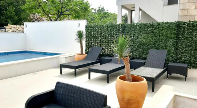 Студия Marojica Apartments