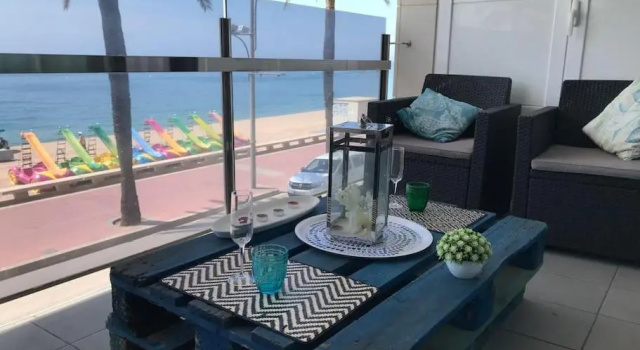 Lujoso apartamento a 1a línea del mar