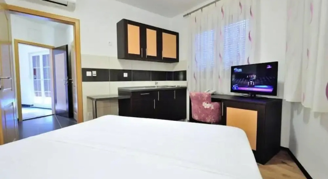 Hotel Blagaj, Забронировать Отель Отели Благадж с парковкой, Парковка