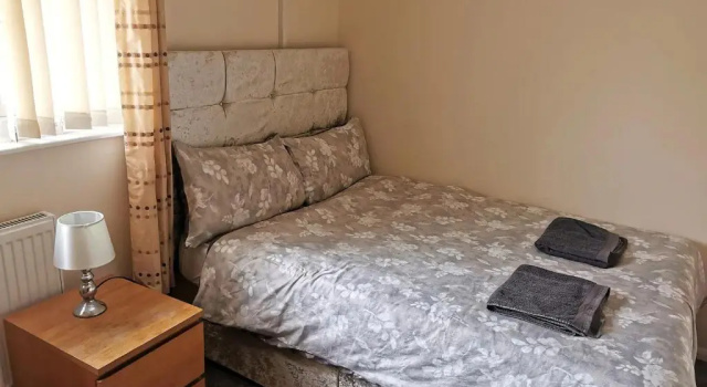 Glasgow's Cosy Family Home Near SECC Hydro, Забронировать Отель Отели Глазго с парковкой, Парковка
