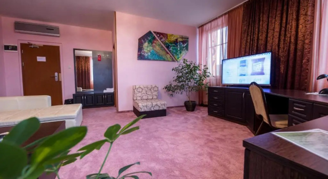 Люкс Hotel Slovan