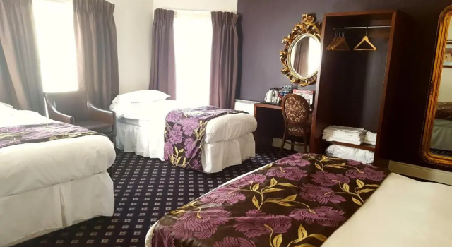 Номер Standard The Foley Arms Hotel Wetherspoon