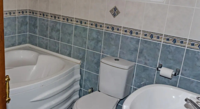 Коттедж с 3 комнатами с видом на море Lapta Holiday Homes
