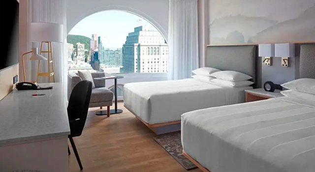 Четырёхместный номер Standard Montreal Marriott Chateau Champlain