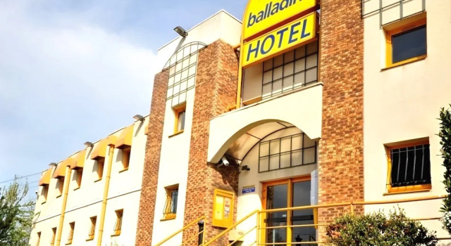 Hôtel & Résidence Sarcelles, Забронировать Отель Сарсель Val d'Oise