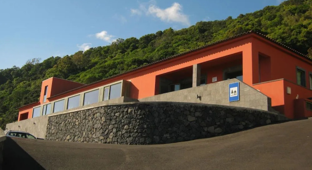 Azores Youth Hostels - São Jorge, Rezerwuj Hostel Hostele w Pico Island, Hostel