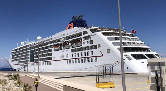 Casa Fiore - 2 Bed House 10 Mins Walk to Centre, Забронировать Дом для отпуска Коттеджи острова Родоса, рядом с Площадь Римини, Коттедж