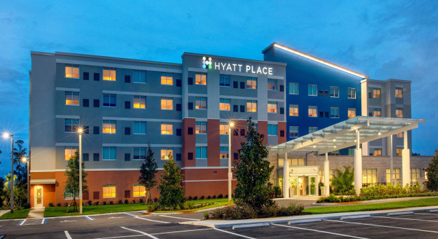 Hyatt Place Titusville Kennedy Space Center, Rezervați Hotel Titusville Space Coast