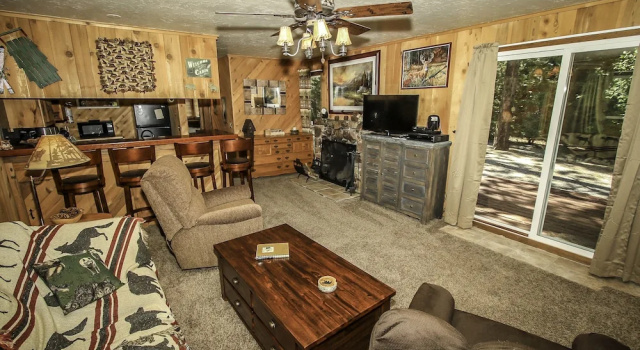 Our Mountain Hideaway - 2 Br home by RedAwning, Забронировать Дом для отпуска Виллы San Bernardino Mountains, Вилла