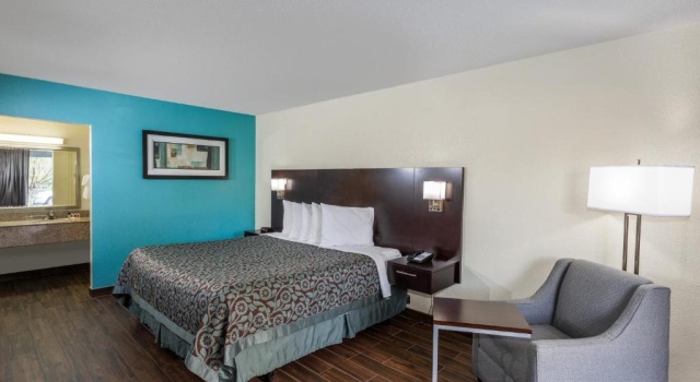 Номер Standard Days Inn by Wyndham Melbourne